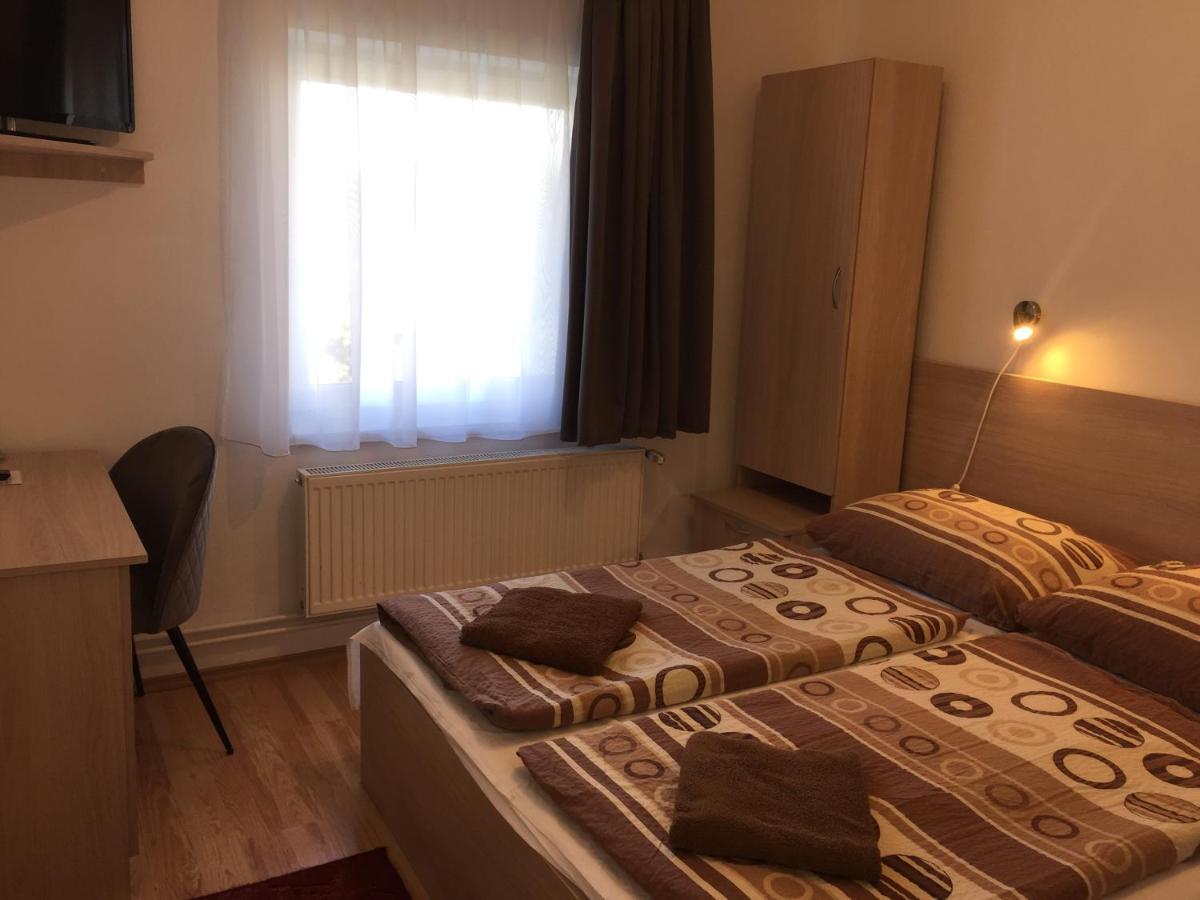 Gerendas Panzio Szombathely Esterno foto